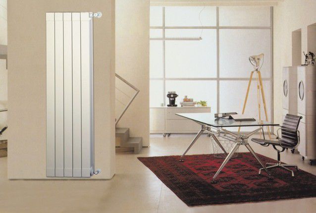 Eine Batterie aus Aluminium kann zum Designelement in einer Wohnung werden
