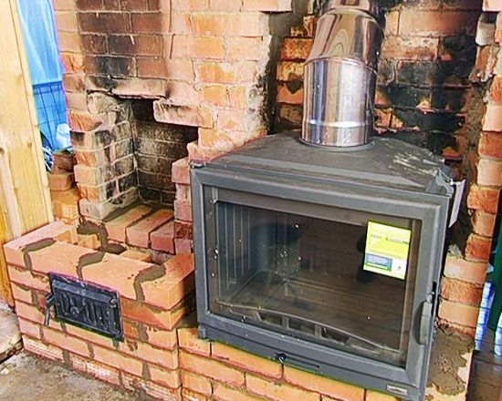 Installieren der Feuerbox auf der Basis