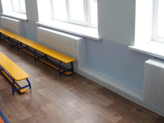 Box für Heizungsrohre